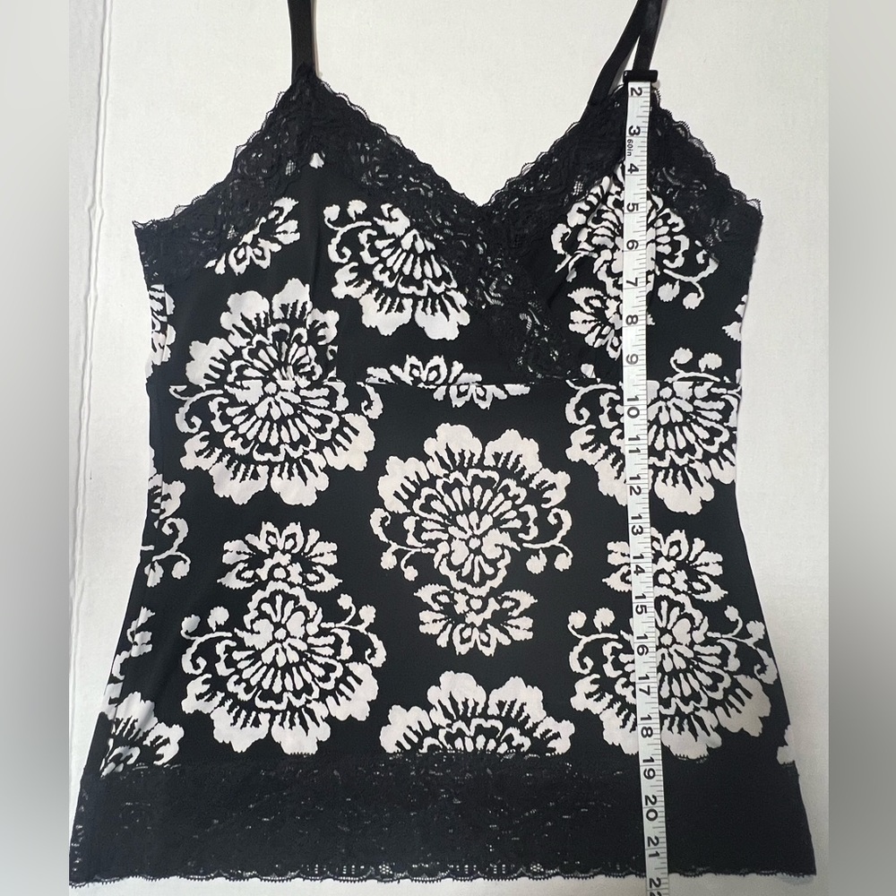 White House Black Market Floral Lace Trim Black and White Camisole - Picture 4 of 6